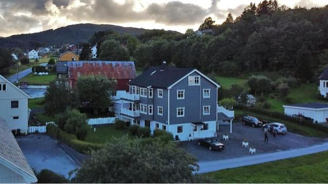 Ola Bua Near The Atlantic Road Apartment Lyngstad Exterior photo
