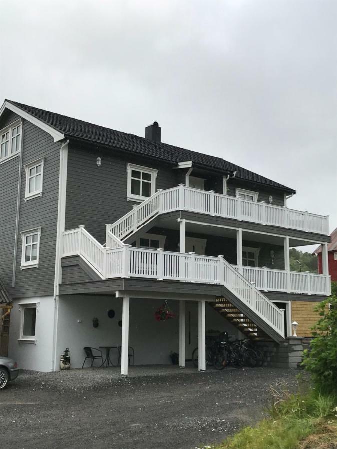Ola Bua Near The Atlantic Road Apartment Lyngstad Exterior photo
