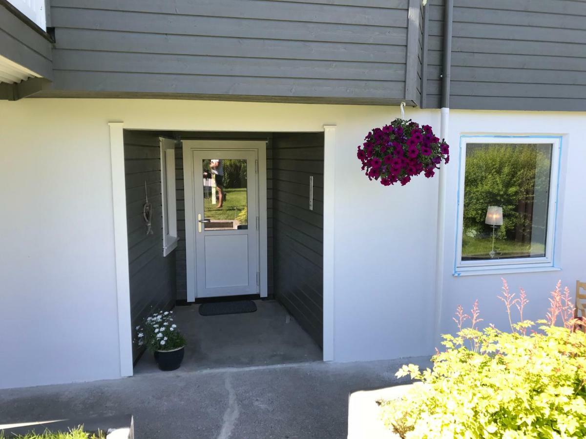 Ola Bua Near The Atlantic Road Apartment Lyngstad Exterior photo